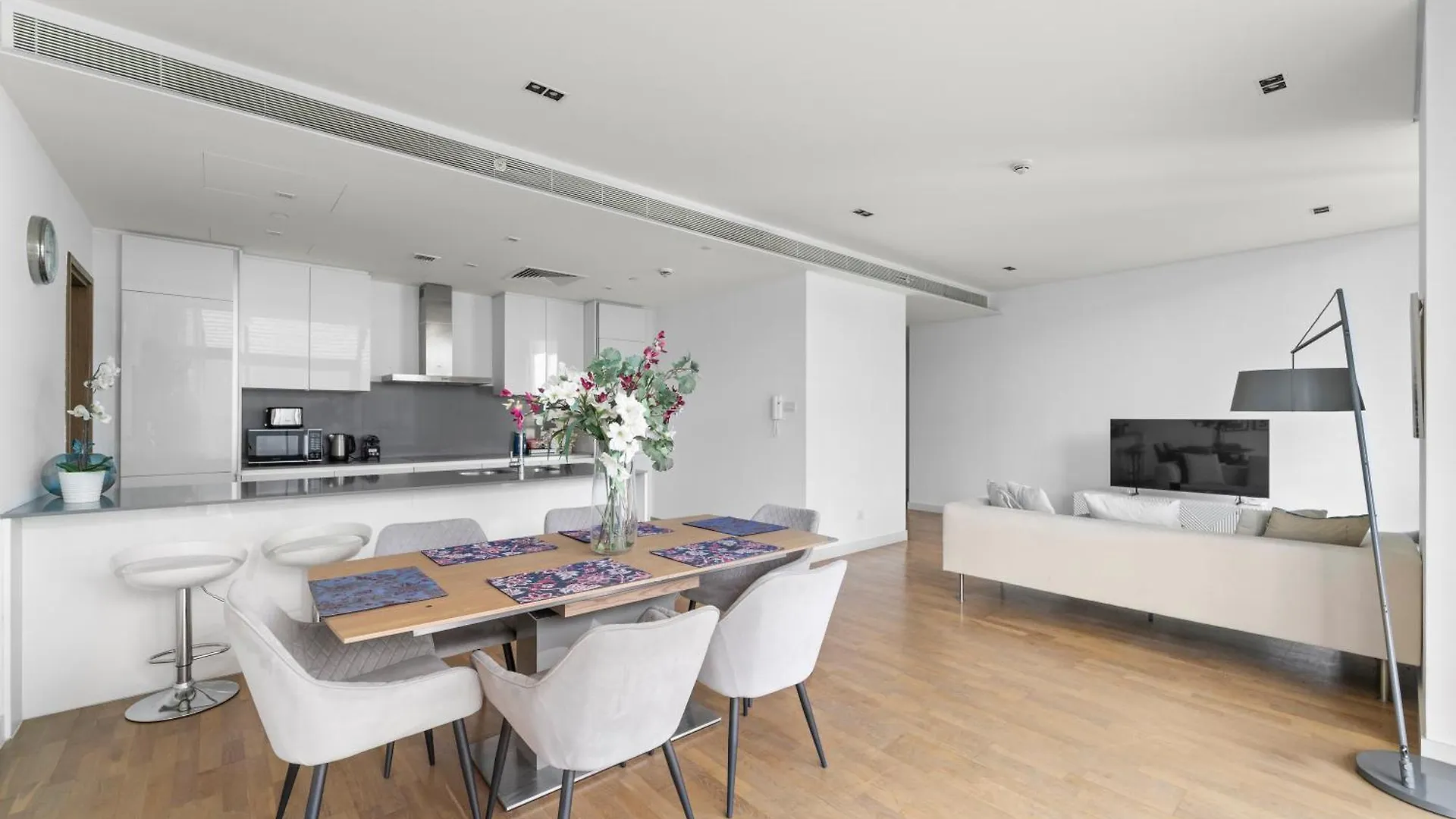 6Th Floor 2Br And Maid'S Room City Walk - Nox Dubai 0*,